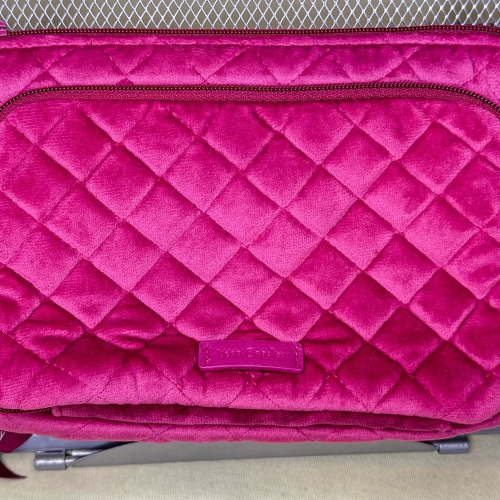 VERA BRADLEY Compact Organizer Majestic Magenta Quilted Velvet 27210-U23